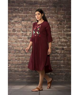 sulochana jangir maroon linen silk tunic with lily flower hand embroidery. 3