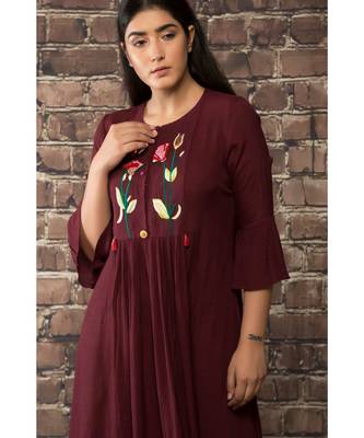 sulochana jangir maroon linen silk tunic with lily flower hand embroidery. 5
