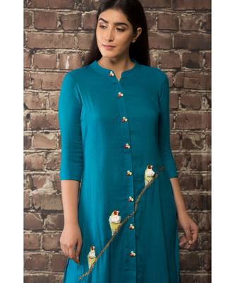 sulochana jangir teel blue linen silk kurta with 3 bird with hand and machine embroidery paired with matching pants 3