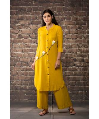 sulochana jangir yellow linen georgette kurta with 3 bird embroidery paired with matching pants 1