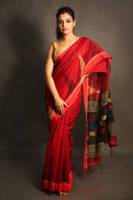 Red woven blended cotton saree with blouse 1