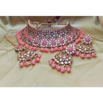 Pink crystal necklaces 1