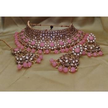 Pink crystal necklaces 1