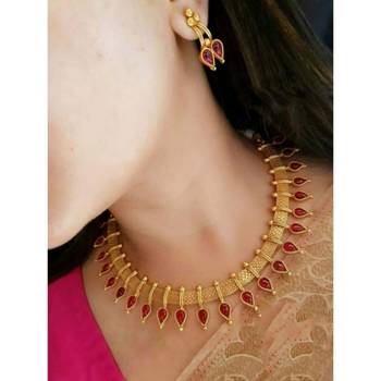 Red crystal necklaces 1