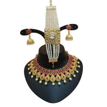 Red crystal necklaces 1
