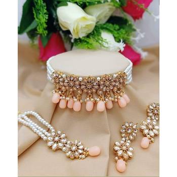 Pink crystal necklaces 1