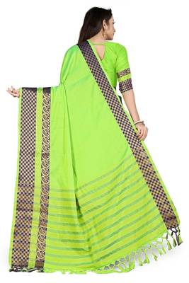 Green woven cotton silk saree with blouse 3