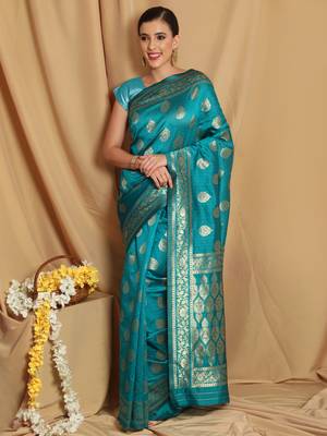Green woven jacquard saree with blouse 3