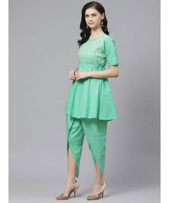 Hand Embroidered Green Cotton Lucknow Chikankari Women Kurta With Dhoti Set 2