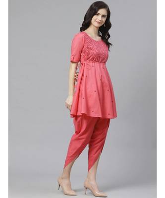 Hand Embroidered Pink Cotton Lucknow Chikankari Women Kurta With Dhoti Set 2