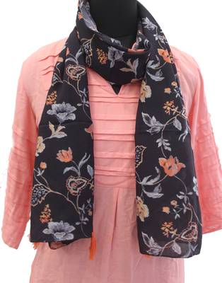 DesiButik Pleasing Black Muslin Fabric Digitally Printed Scarf 2