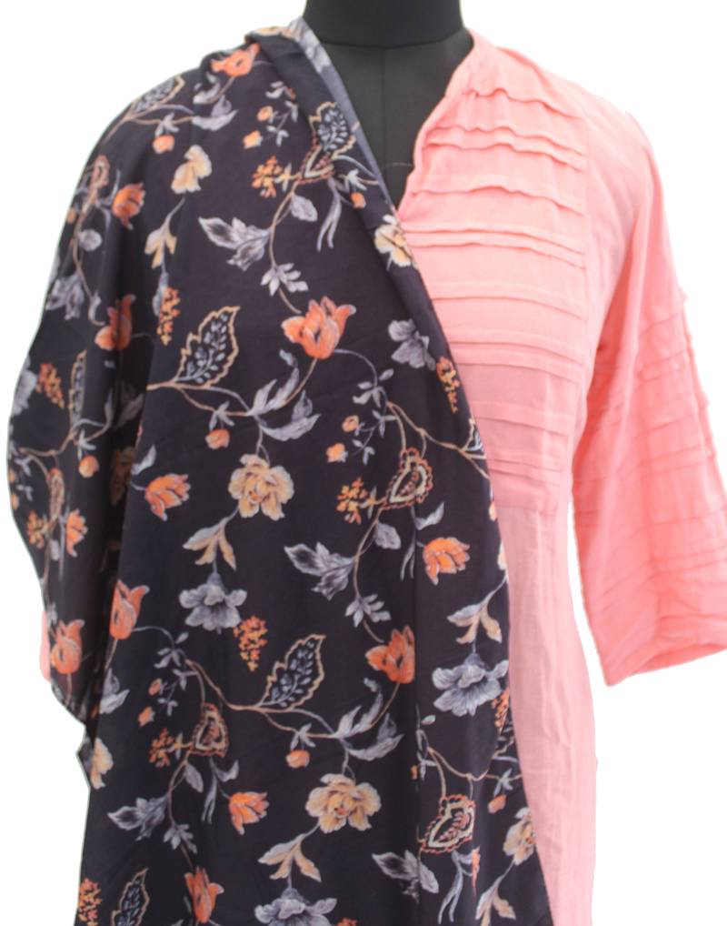 DesiButik Pleasing Black Muslin Fabric Digitally Printed Scarf