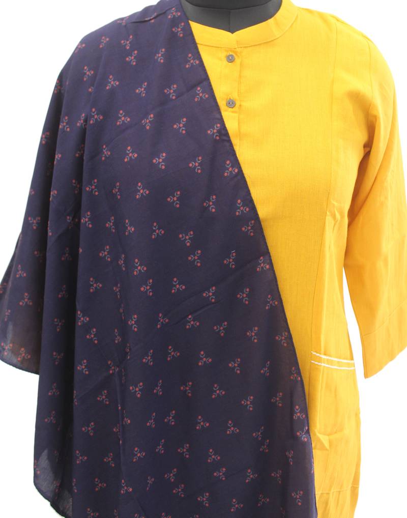 DesiButik Charming Blue  Muslin Fabric Digitally Printed Scarf