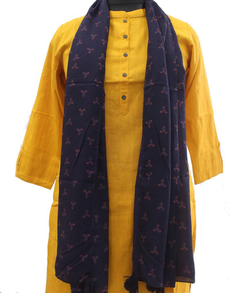 DesiButik Charming Blue  Muslin Fabric Digitally Printed Scarf