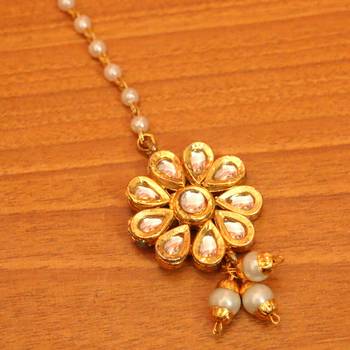 White pearl maang-tikka 2