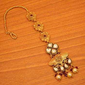 White pearl maang-tikka 1