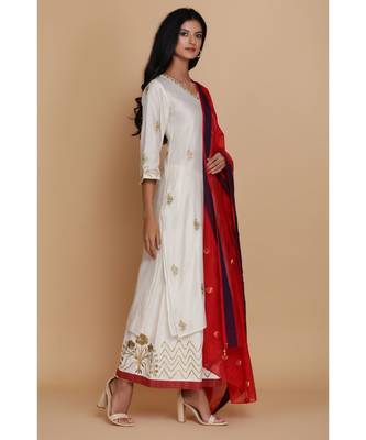 Anju Harleen Ivory Tunic With Farshi With Red Dupatta 2
