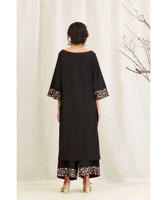 Anju Harleen Black Straoight Tunic With Sharara And Dupatta 3
