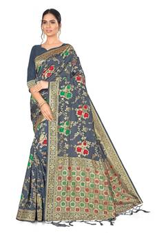 Grey Woven Silk Blend Saree With Blouse