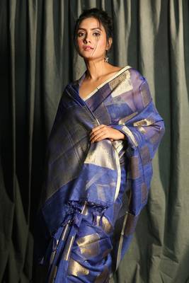 Blue woven silk saree with blouse 3
