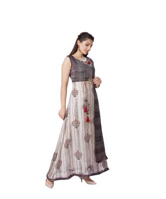 women Grey crepe Sleeveless Kurti 3