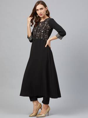 Black printed crepe kurta set 3