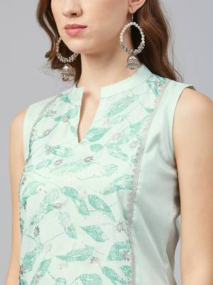 Green printed art silk kurta set 4