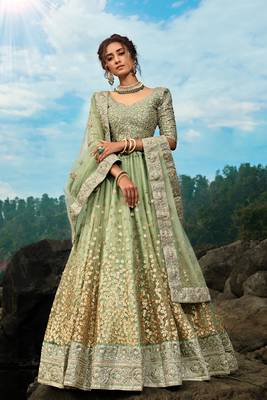 SEDUCTIVE GREEN DORI AND SEQUINS EMBROIDERED NET BRIDAL LEHENGA CHOLI 1
