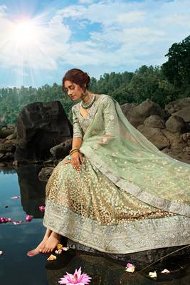 SEDUCTIVE GREEN DORI AND SEQUINS EMBROIDERED NET BRIDAL LEHENGA CHOLI 4