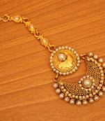 White pearl maang-tikka