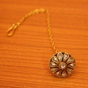 White zircon  maang-tikka 1
