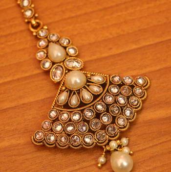 White zircon  maang-tikka 2