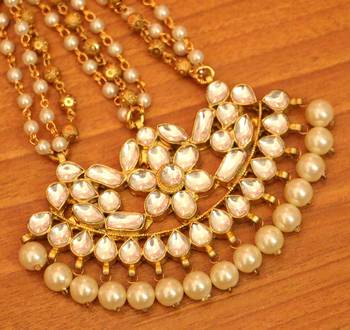 White pearl maang-tikka 2