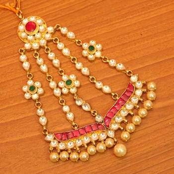 Red pearl maang-tikka 1