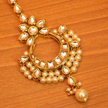 White pearl maang-tikka 2