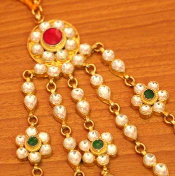 Red pearl maang-tikka 3