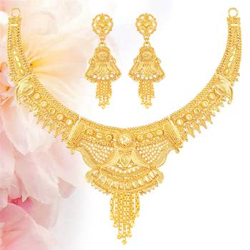 Gold necklaces 4
