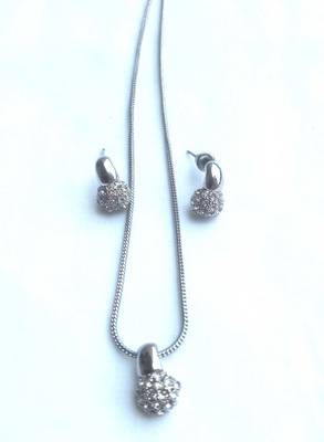 RozMili latest Designer American Diamond silver pendant set with earrings for women and  Girls 3