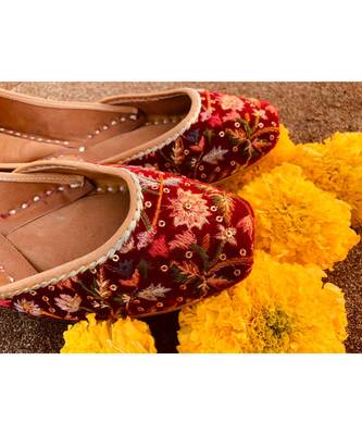 women maroon leather flats 1