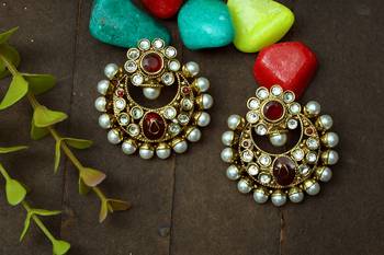 Red onyx chandbali 1