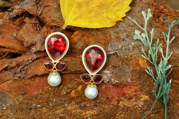 Maroon onyx earrings 1