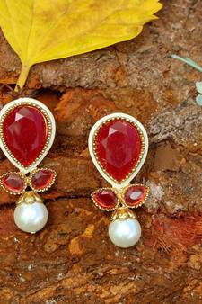 Red onyx earrings