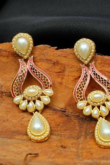 White onyx earrings