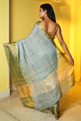 Light green plain linen saree with blouse 2