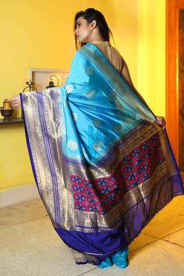 Cyan woven manipuri silk saree with blouse 2