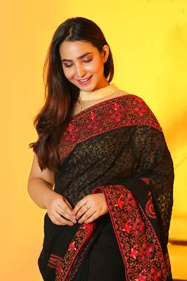 Black woven chiffon saree with blouse 3