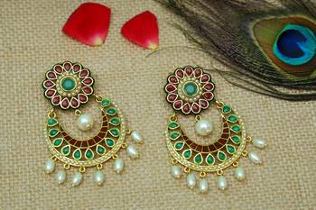 Green onyx chandbali 1