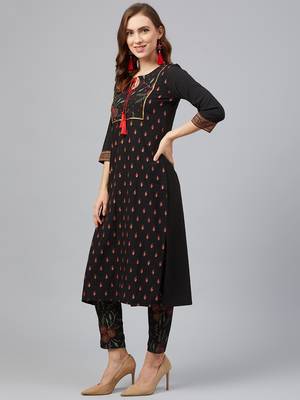 Black printed crepe kurtas-and-kurtis 3