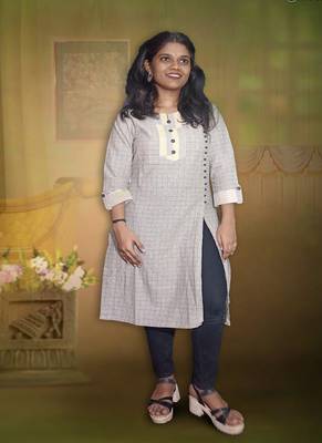 Gray Checks Ladies Kurti With Side Slit And Kalli Button 1