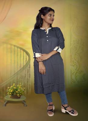 Knee Length Ladies Rayon Kurti In Grey 2